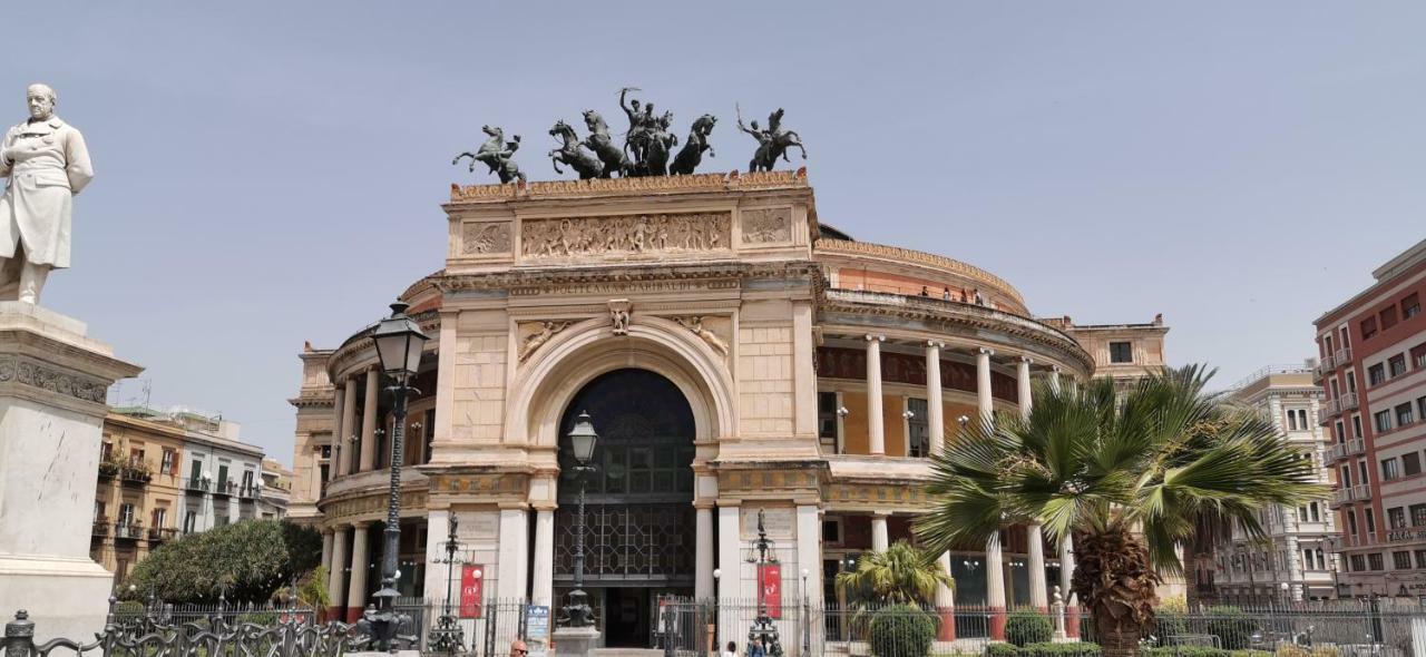 La Chiostrina In Centro Palermo Exterior photo